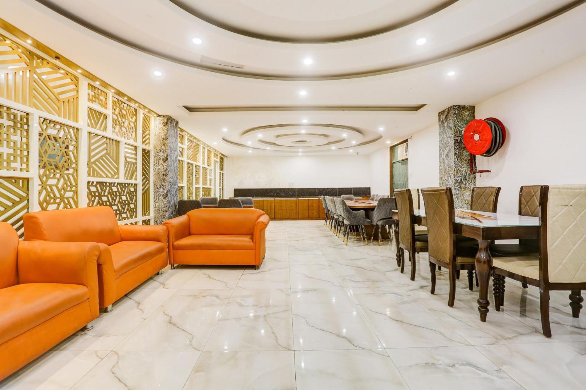 Collection O Harmony Hotel New Delhi
